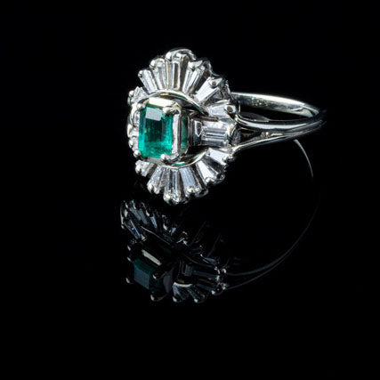 The Emerald Star Ring